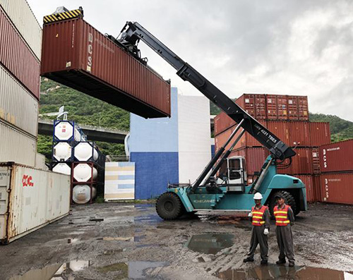 啟洋租賃提醒山西正面吊操作規程與注意事項