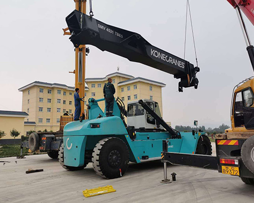 山西啟洋：購買集裝箱正面吊需注重哪些方面？